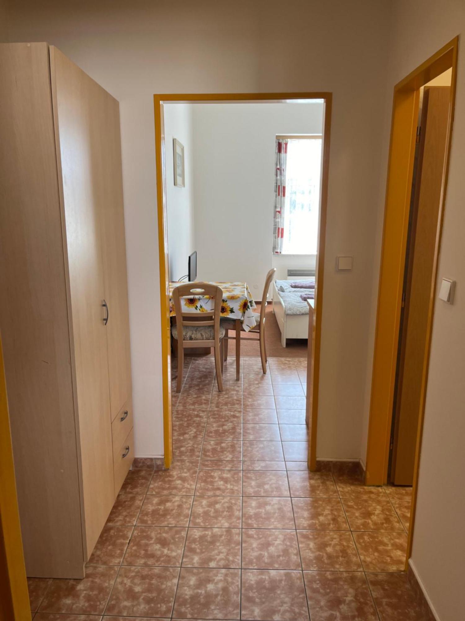 Apartmánový dům Obecná škola Svetlik Exteriér fotografie