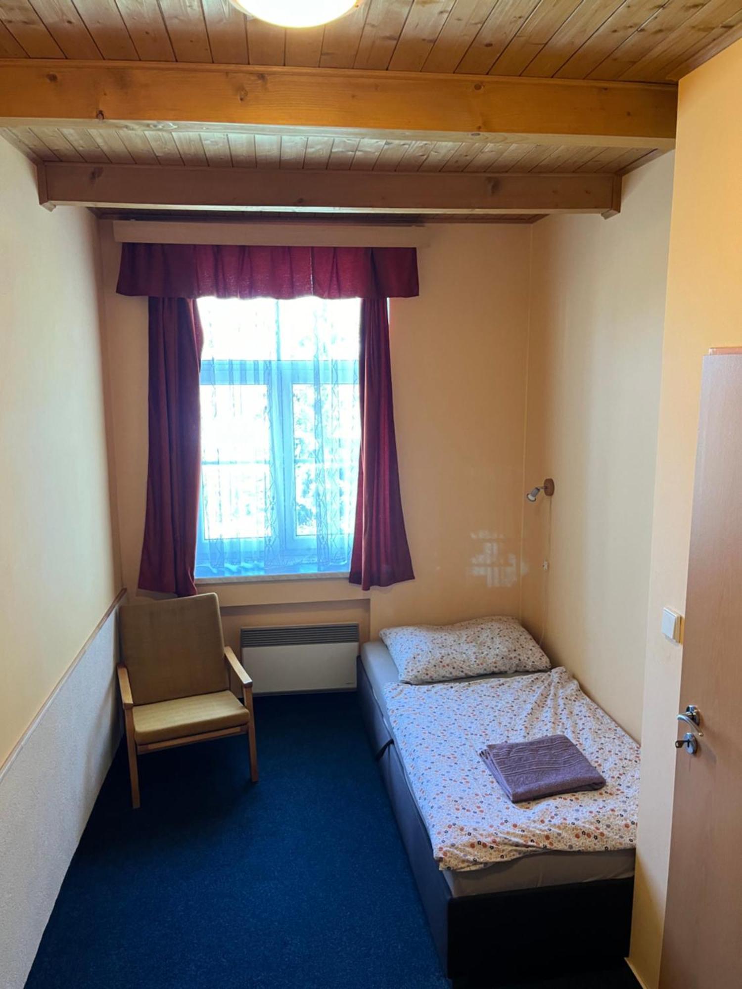 Apartmánový dům Obecná škola Svetlik Exteriér fotografie
