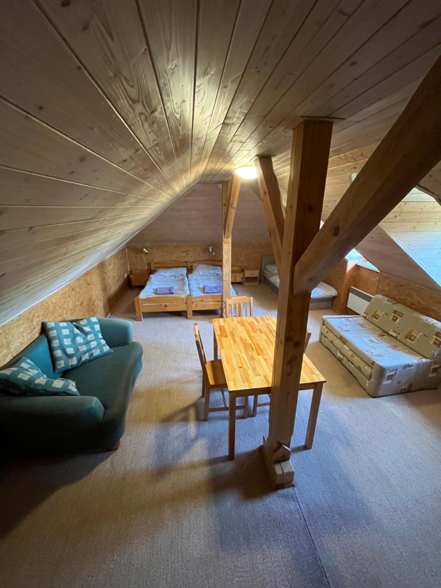 Apartmánový dům Obecná škola Svetlik Exteriér fotografie