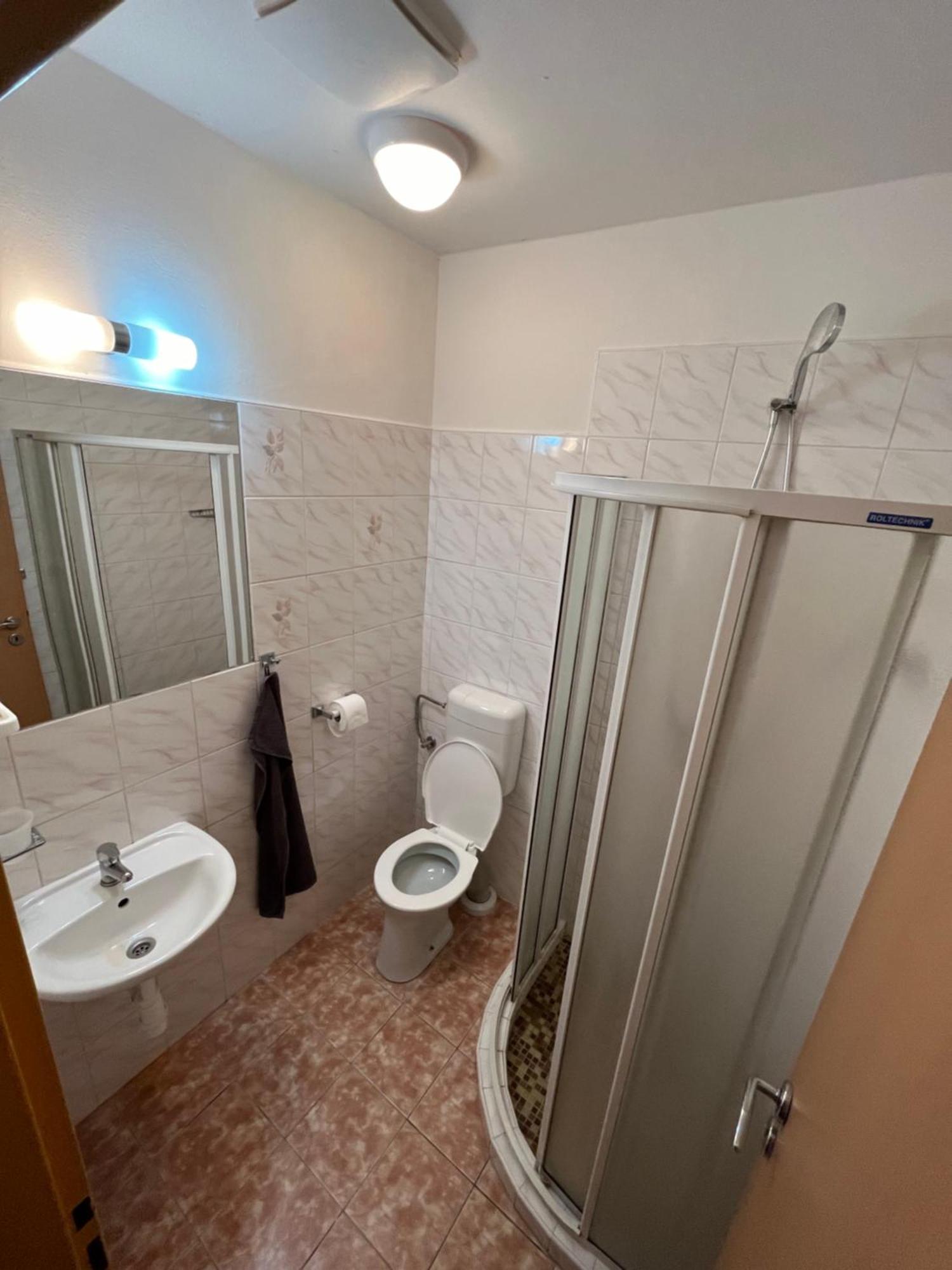 Apartmánový dům Obecná škola Svetlik Exteriér fotografie